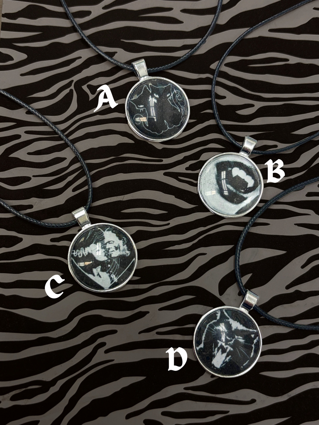 pendant necklace