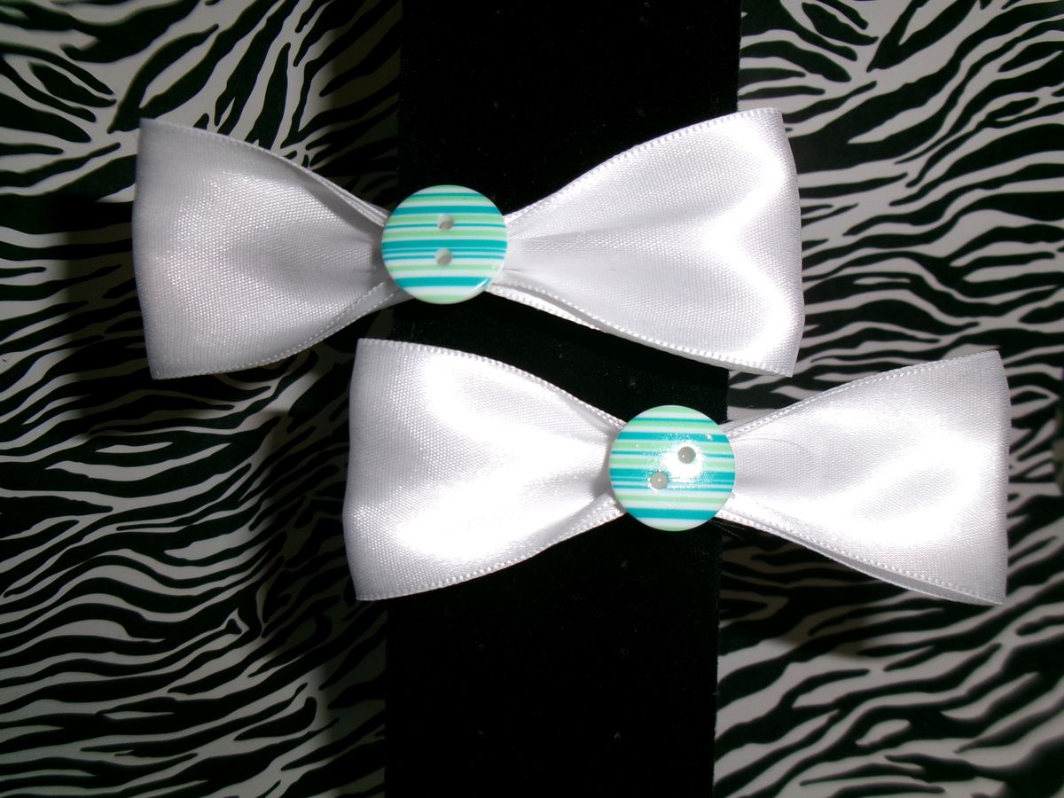 striped button bow